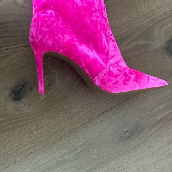 Macy’s INC Crushed Velvet Hot Pink Tall Boots - Picture 5 of 7